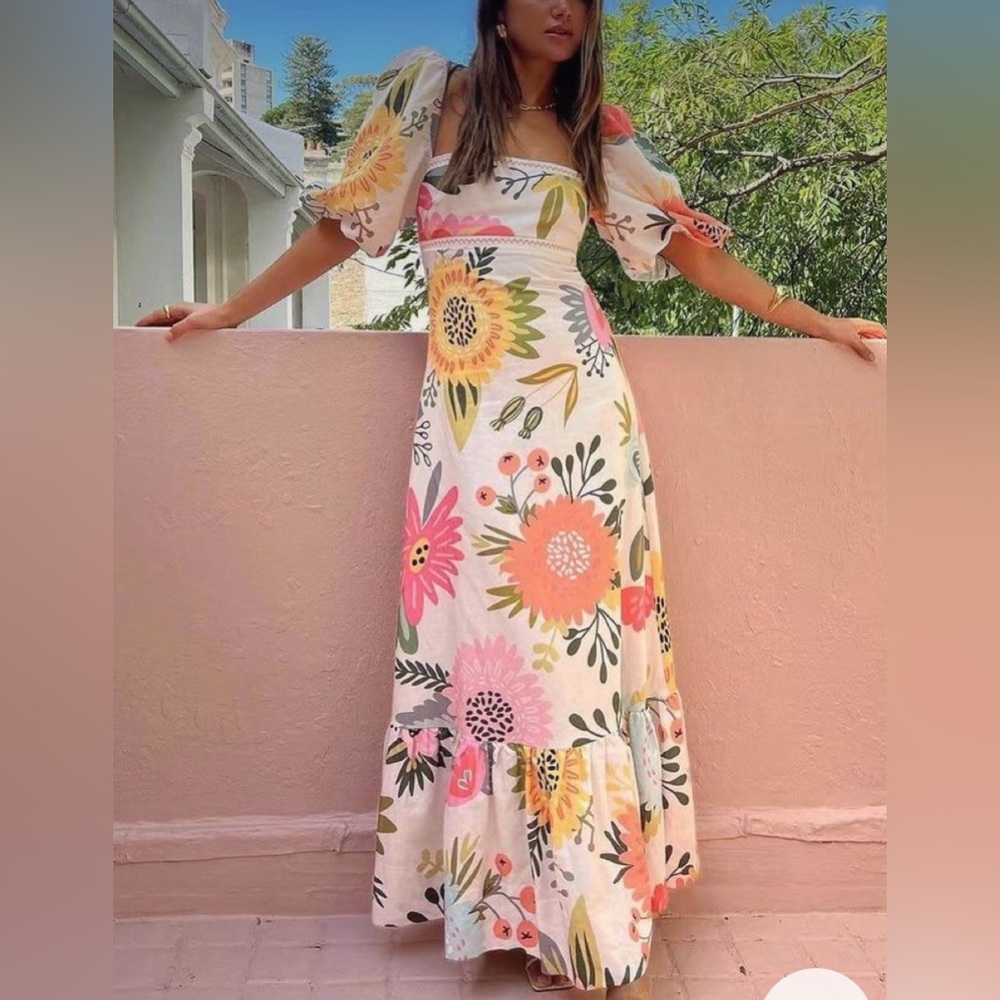 Super cute pouf sleeve floral maxi dress